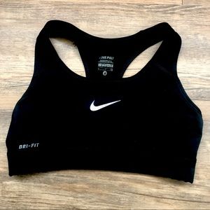 black Nike sports bra